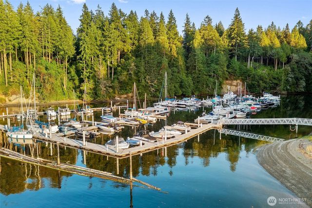 133 E Barnacle Boulevard, Shelton, WA 98584