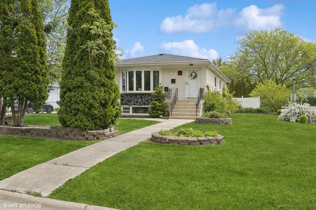 769 N Eastland Street, Elmhurst, IL 60126