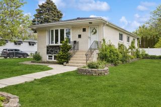 769 N Eastland Street, Elmhurst, IL 60126