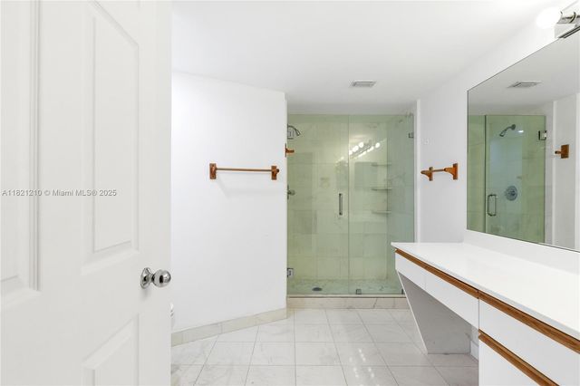 3530 Mystic Pointe Dr 2108, Aventura, FL 33180