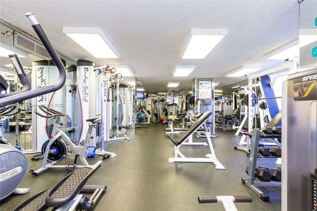 3530 Mystic Pointe Dr 2108, Aventura, FL 33180