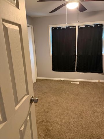 8626 Trumbull Avenue, Skokie, IL 60076