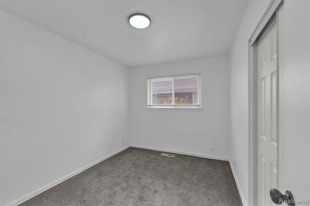 25636 Norfolk Street, Dearborn Heights, MI 48125