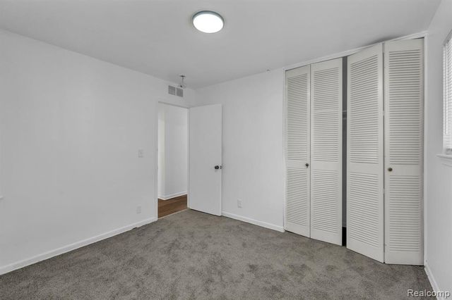 25636 Norfolk Street, Dearborn Heights, MI 48125