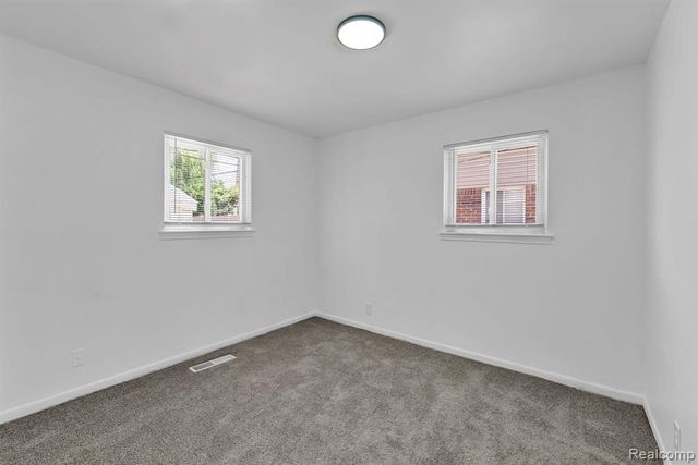 25636 Norfolk Street, Dearborn Heights, MI 48125
