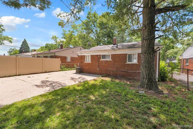 25636 Norfolk Street, Dearborn Heights, MI 48125