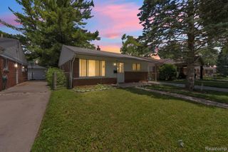 25636 Norfolk Street, Dearborn Heights, MI 48125