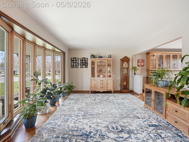 20145 Scarlet Court, Clinton Charter Township, MI 48036