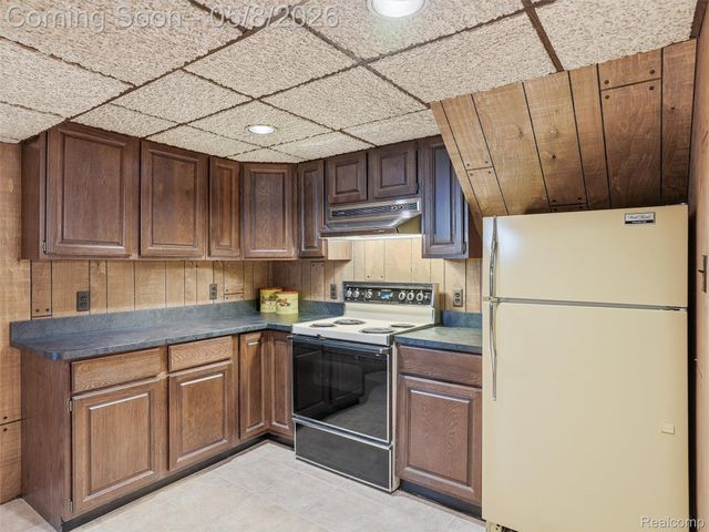 20145 Scarlet Court, Clinton Charter Township, MI 48036