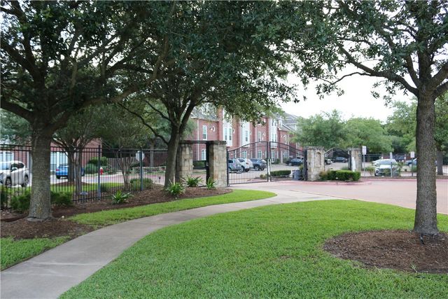 305 Holleman Drive E 1504, College Station, TX 77840