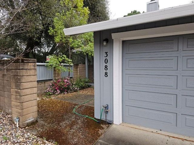 3088 Emerald Ct, Cameron Park, CA 95682