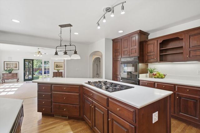 883 Riverside Drive, San Jose, CA 95125
