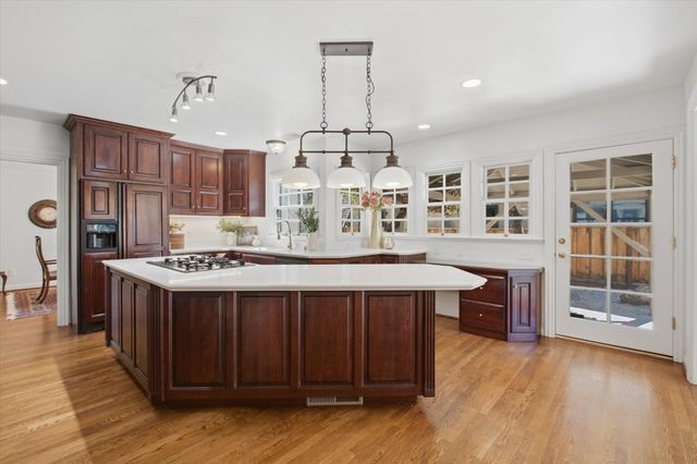 883 Riverside Drive, San Jose, CA 95125