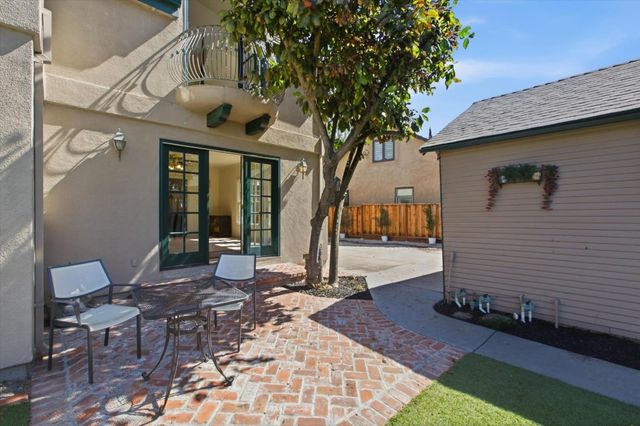 883 Riverside Drive, San Jose, CA 95125