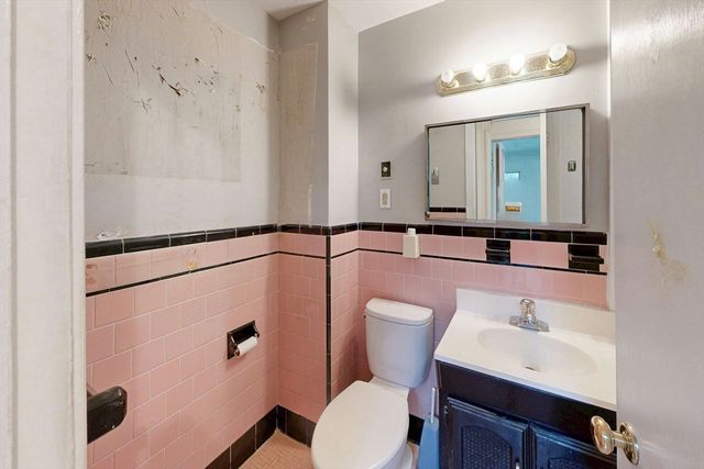 37 Mt Vernon St 1, Boston, MA 02108