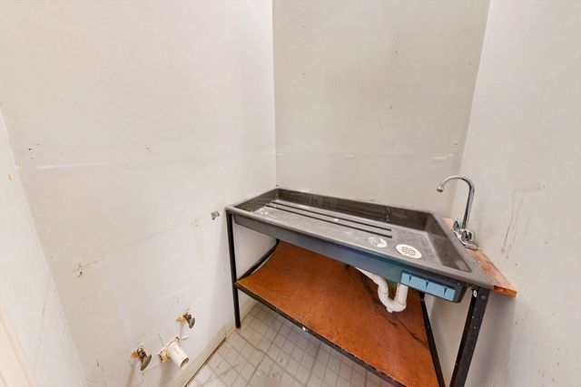 37 Mt Vernon St 1, Boston, MA 02108