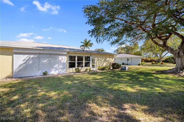 8608 Granada CT, Fort Myers, FL 33907