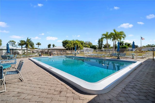 8608 Granada CT, Fort Myers, FL 33907