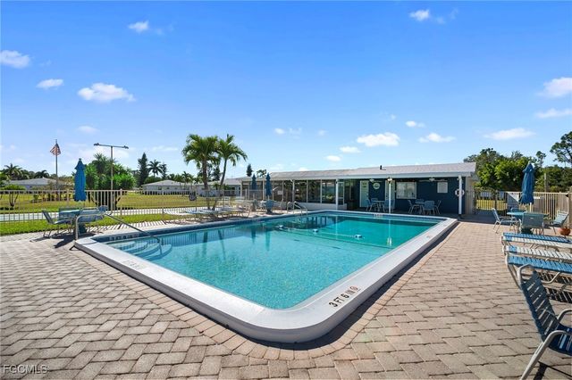 8608 Granada CT, Fort Myers, FL 33907