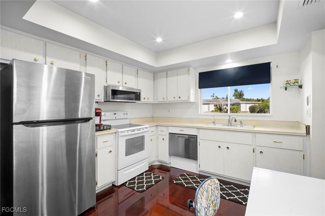 8608 Granada CT, Fort Myers, FL 33907