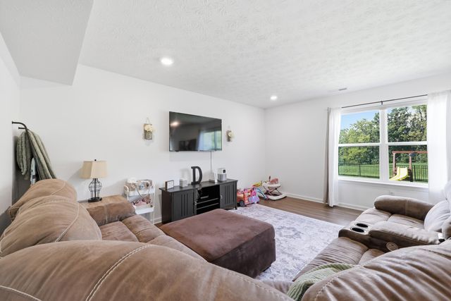 2093 Carnegie Drive, Shelbyville, KY 40065