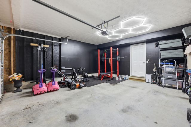2093 Carnegie Drive, Shelbyville, KY 40065