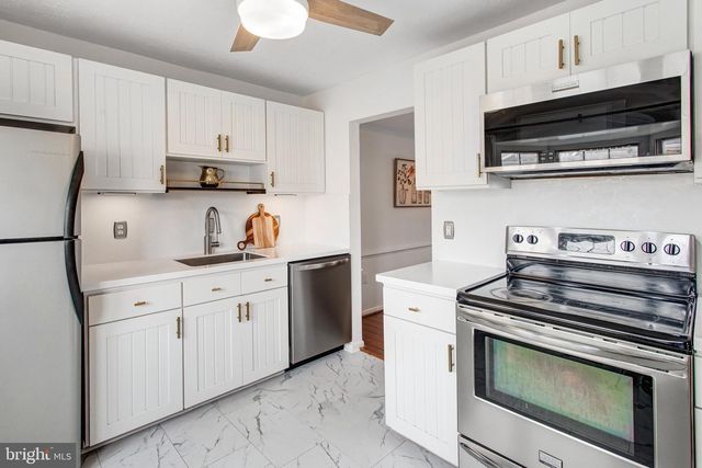 7417 RHONDDA DR, Lorton, VA 22079