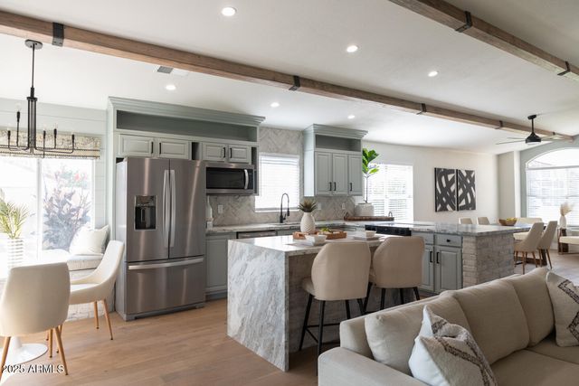 417 S BONITO Drive, Gilbert, AZ 85233