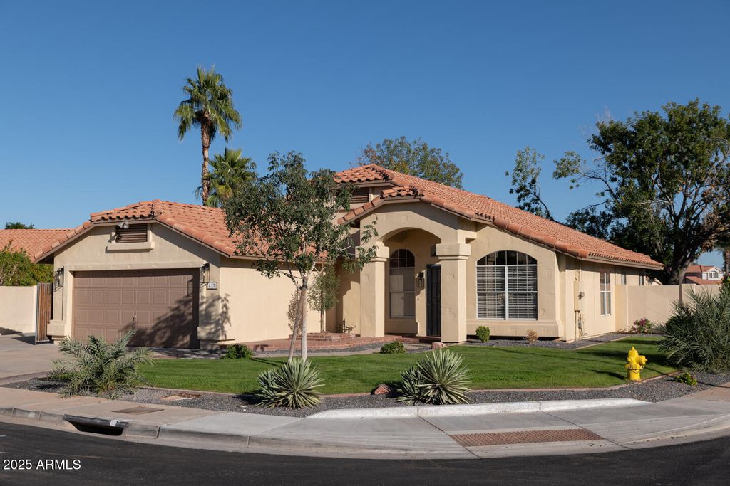 417 S BONITO Drive, Gilbert, AZ 85233