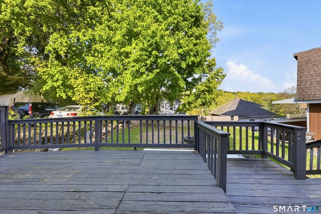 2 Oakland Avenue, Waterbury, CT 06710