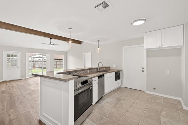 1802 Terrence Drive, Stafford, TX 77477