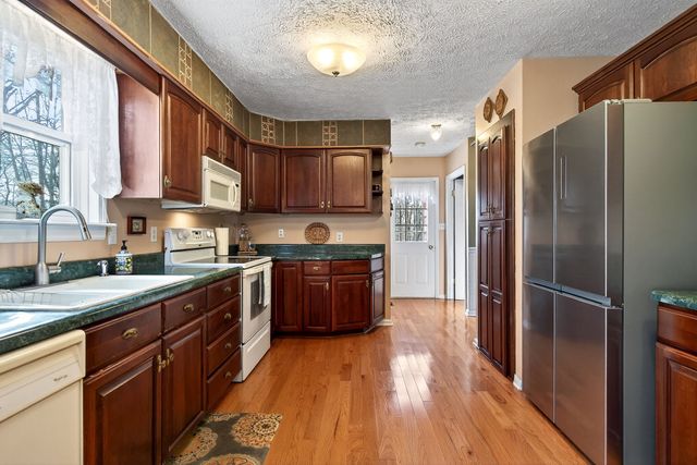 653 Ponder Ln, Smithville, TN 37166