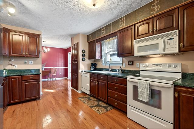 653 Ponder Ln, Smithville, TN 37166