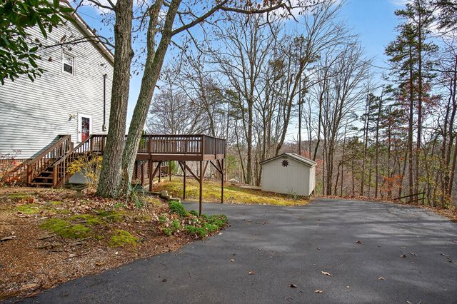 653 Ponder Ln, Smithville, TN 37166