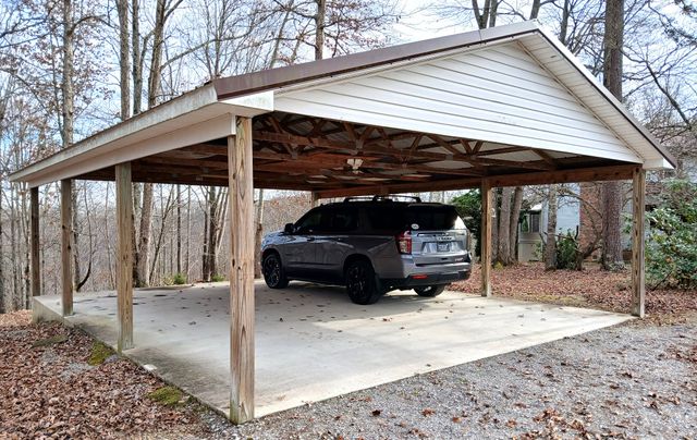 653 Ponder Ln, Smithville, TN 37166