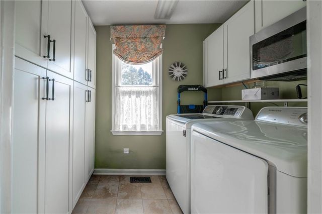 227 Bates SE Road, Cartersville, GA 30120