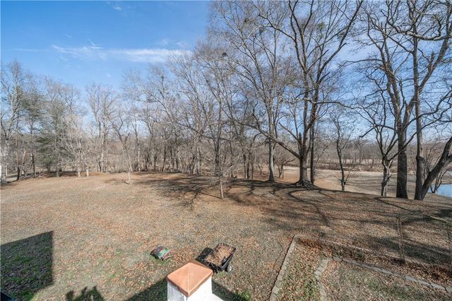 227 Bates SE Road, Cartersville, GA 30120