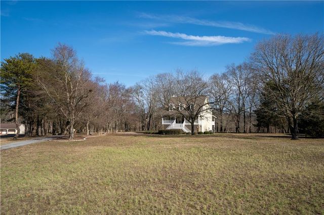 227 Bates SE Road, Cartersville, GA 30120