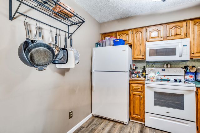 301 S Rock Rd Apt 67, Derby, KS 67037