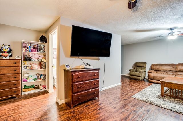 301 S Rock Rd Apt 67, Derby, KS 67037