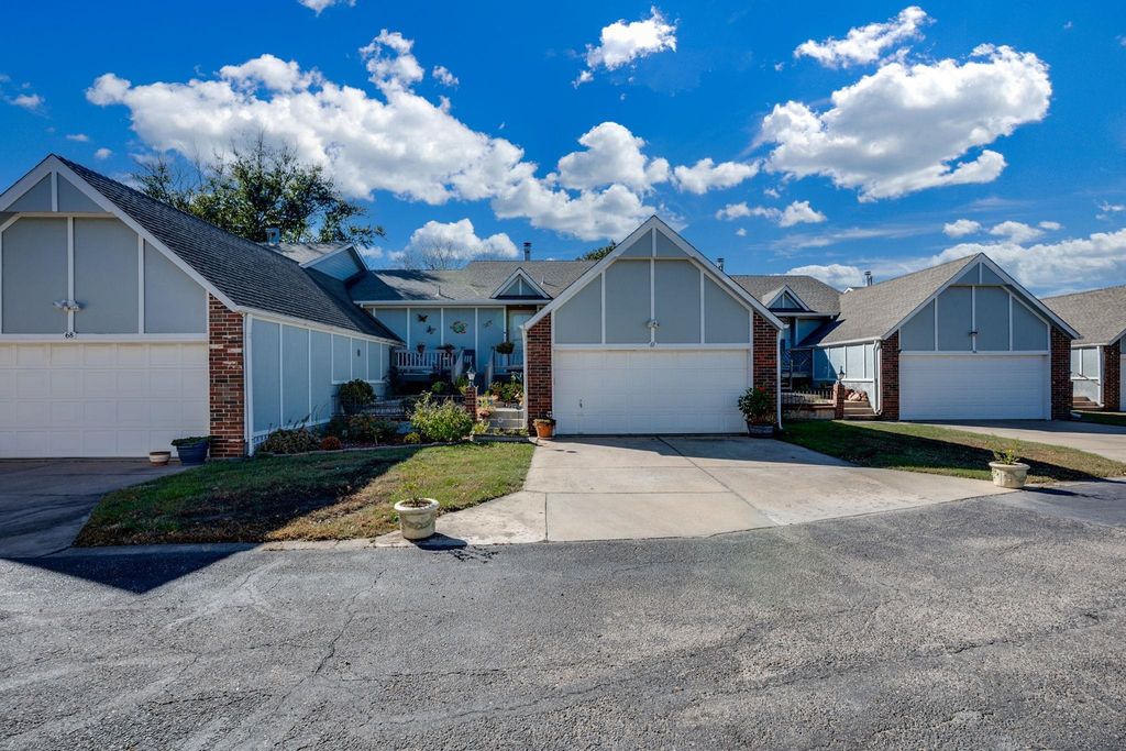 301 S Rock Rd Apt 67, Derby, KS 67037