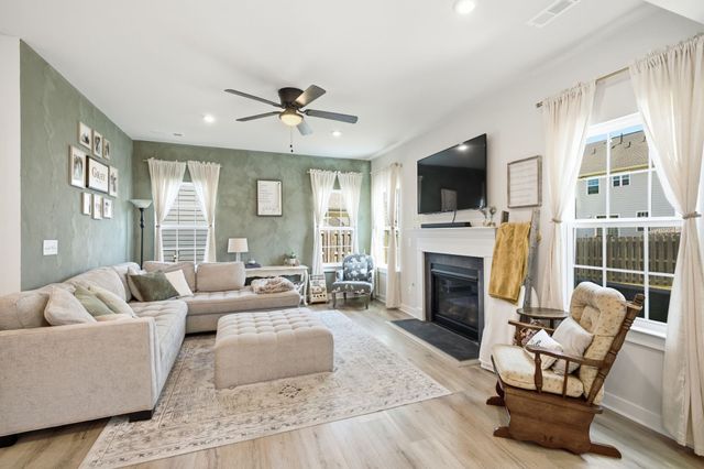 6563 Palm Warbler Dr, Murfreesboro, TN 37128
