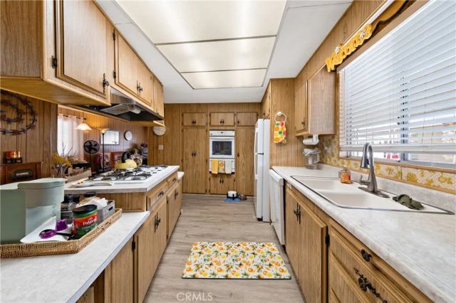 1895 W Devonshire 85, Hemet, CA 92545