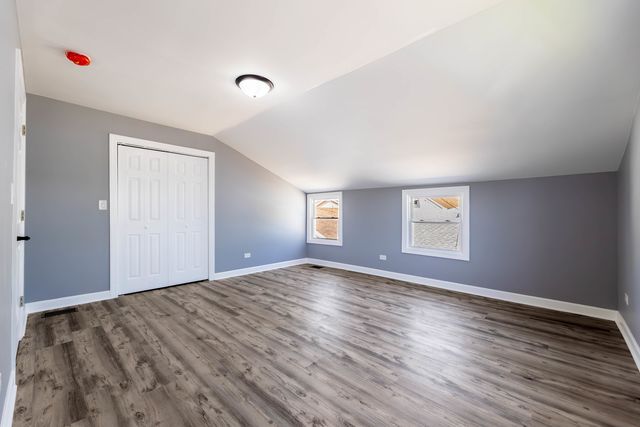 4900 S Laramie Avenue, Chicago, IL 60638