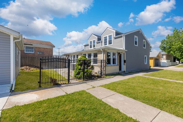 4900 S Laramie Avenue, Chicago, IL 60638