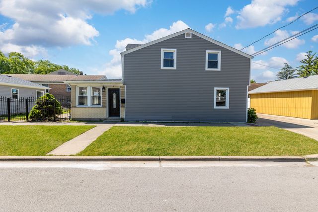 4900 S Laramie Avenue, Chicago, IL 60638