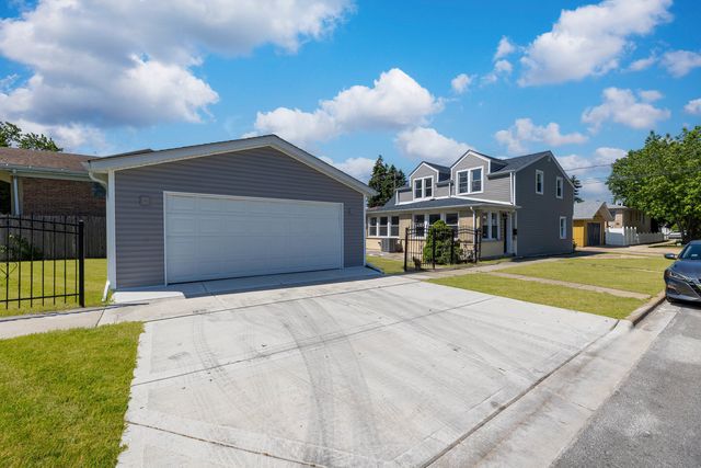 4900 S Laramie Avenue, Chicago, IL 60638
