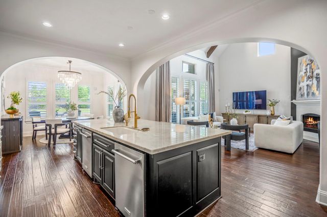 39 Beacons Light Place, Tomball, TX 77375