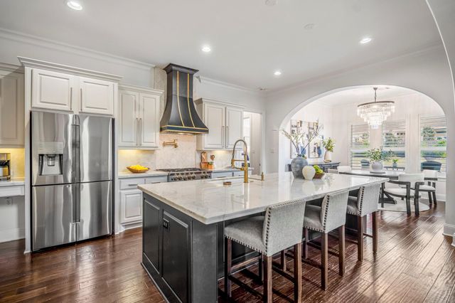 39 Beacons Light Place, Tomball, TX 77375