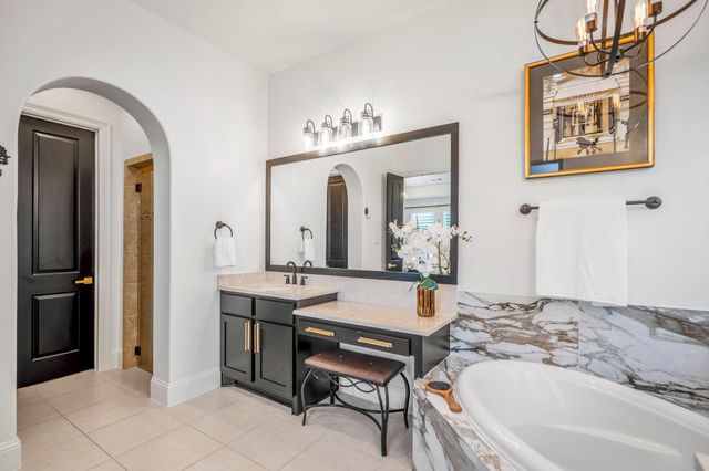 39 Beacons Light Place, Tomball, TX 77375